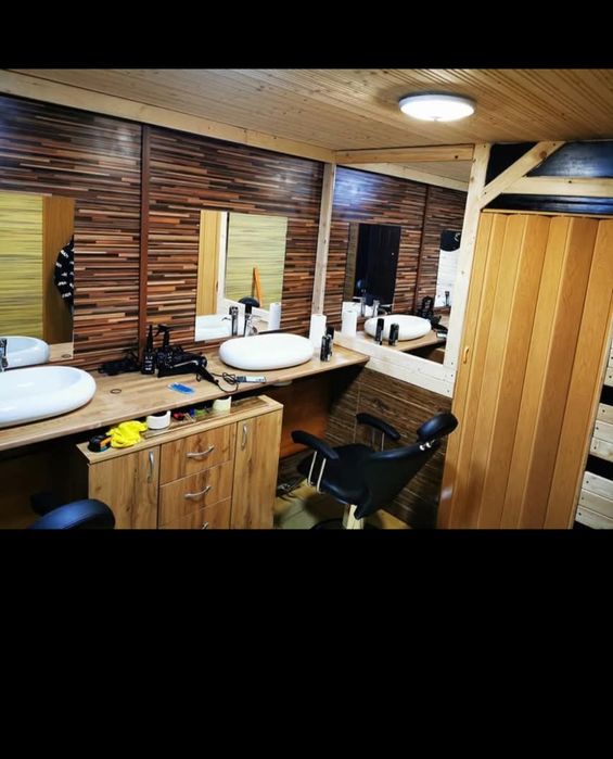 Frizerie,camera camin