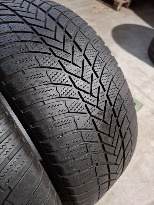 2 Anvelopele  M+S 255  55 18 Continental