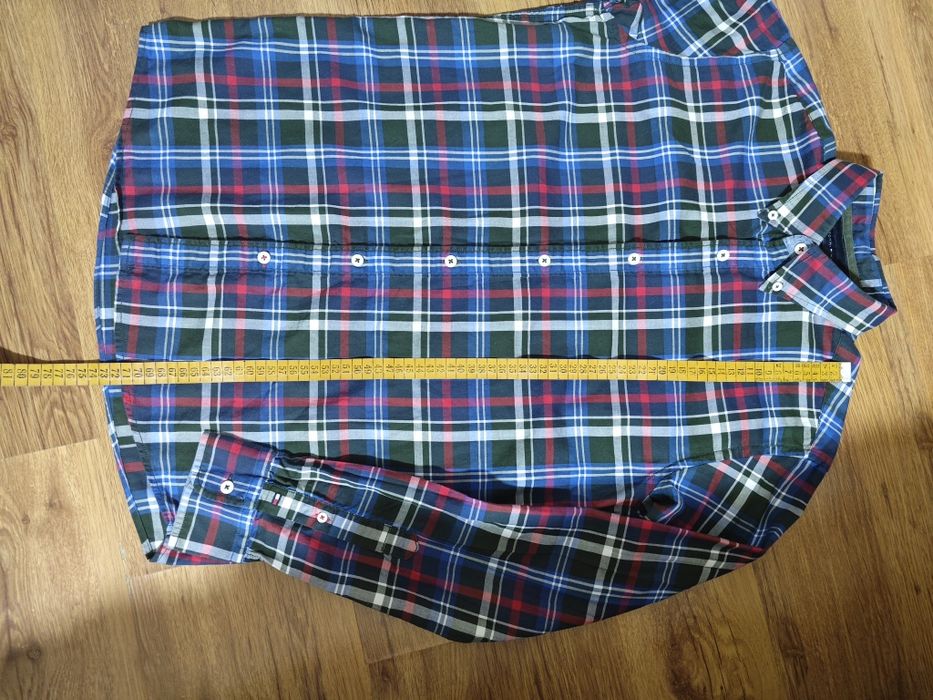Vând cămașă Tommy Hilfiger