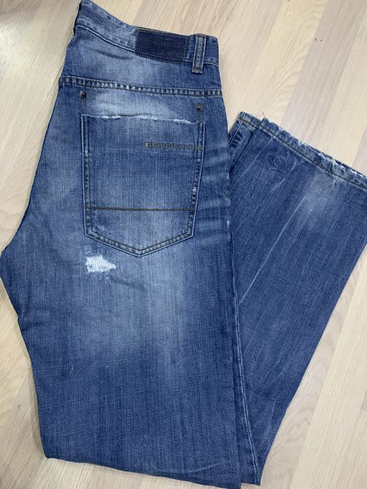 Оригинални мъжки дънки Calvin Klein размерът е 32