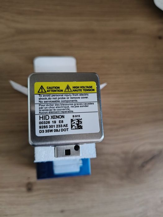 Vând bec xenon supervision