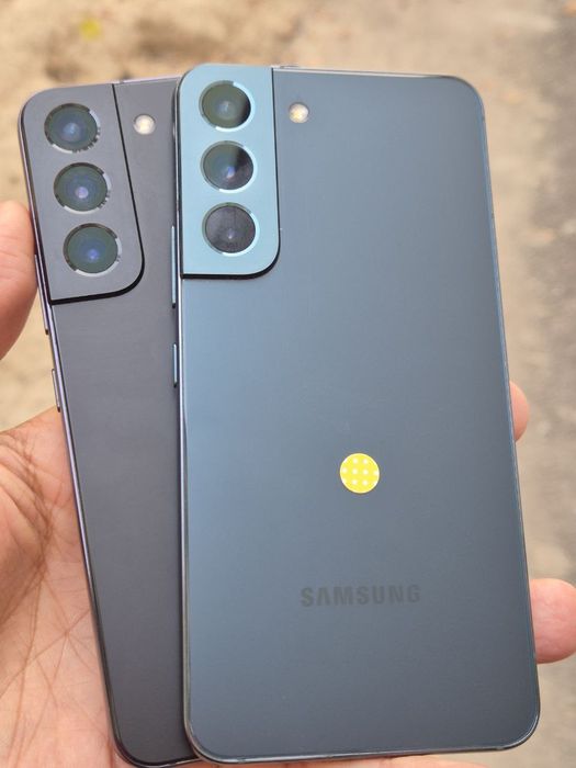 Samsung s22  5G 256gb