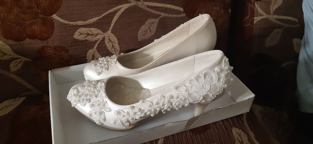 Женские туфли   .