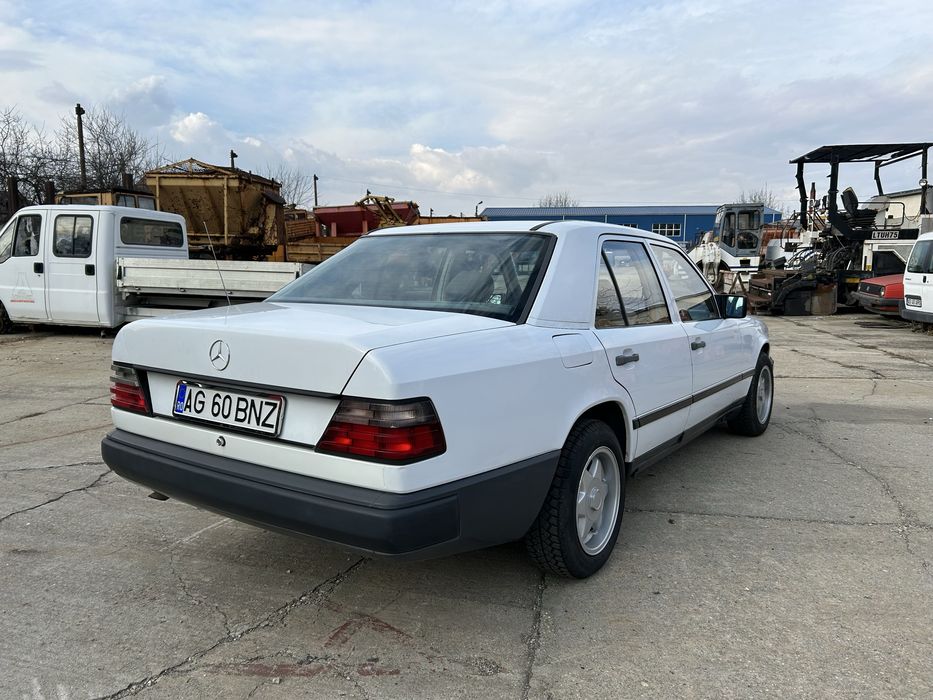 Mercedes-Benz W124 Vehicul Istoric