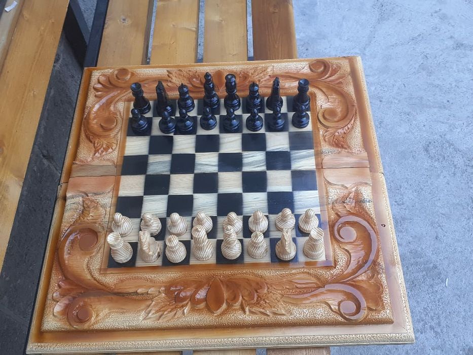 Продам шахматы кустарные
