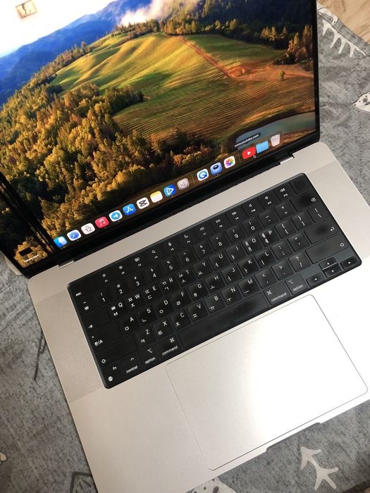 MacBook pro 16 inch 2021