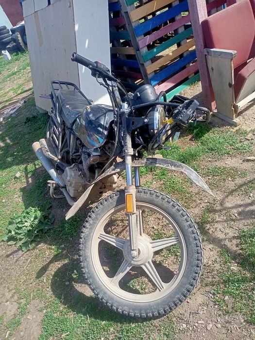 Продам мотоцикл Yaki 150 кубов