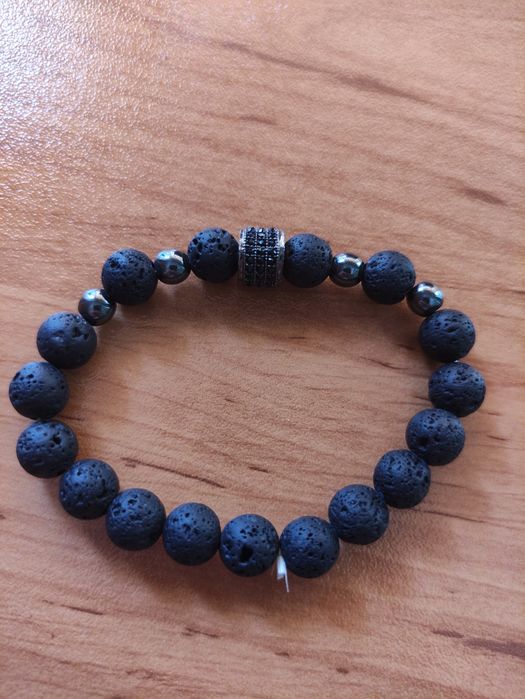 Мъжки гривни с черни топчета