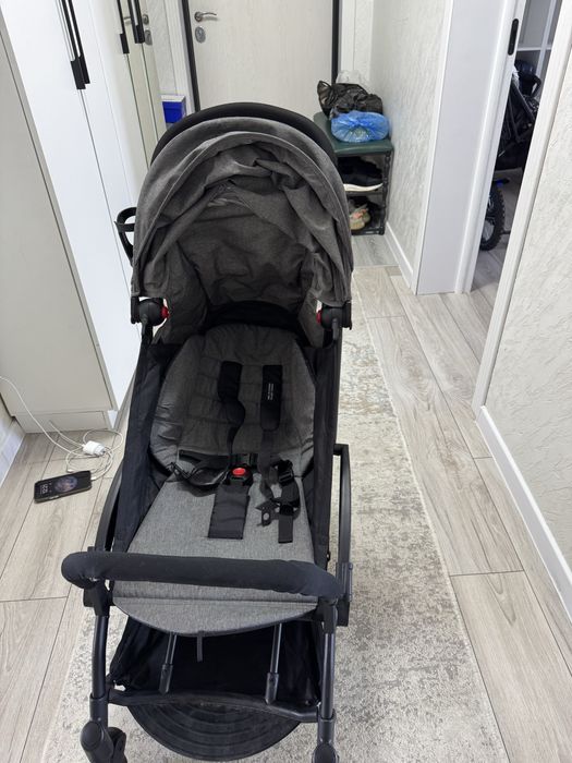 детская коляска.