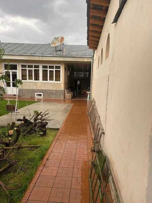 Срочно 4,3 сот. метро Шахристанская 5 комнат, 2 сан узла