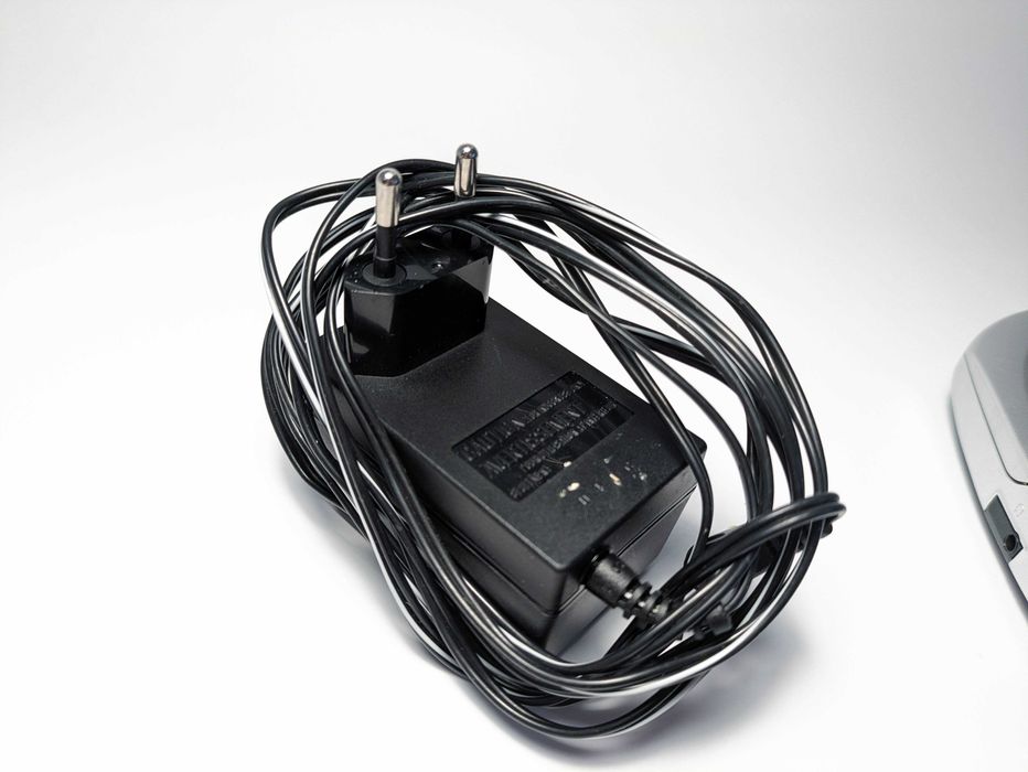 Sony Walkman D-E221 с кутия и всичко налично