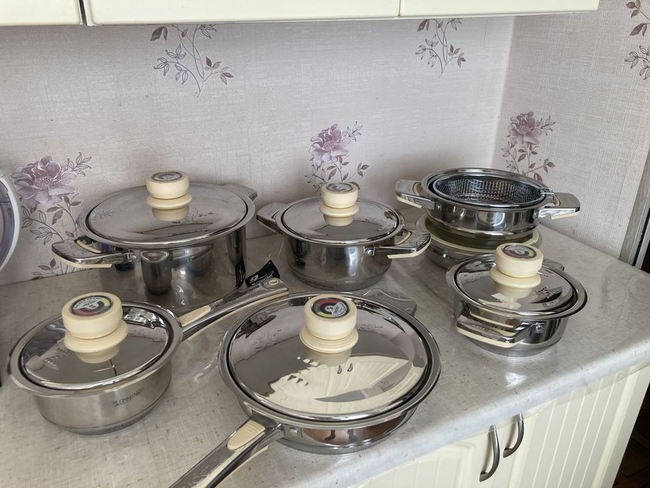 Кострюли и сковорода, набор