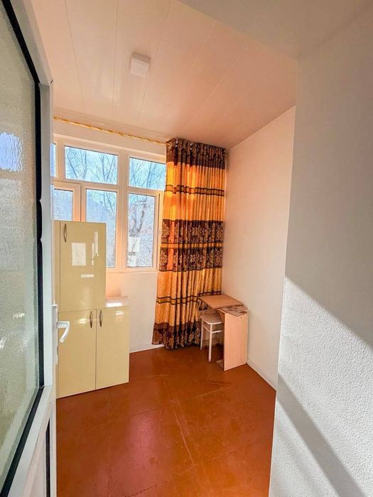 1/2/5 Буюк Ипак Йули 37м2 балкон 2х3 Кирпич Военный Госпиталь