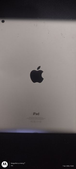 Vând iPad .Nu se încarcă.