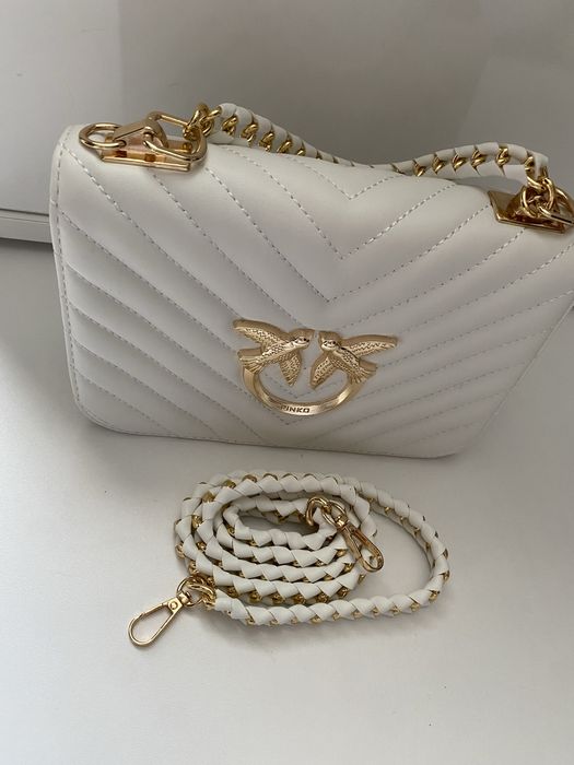 Чанти PINKO, кожата е като естествена