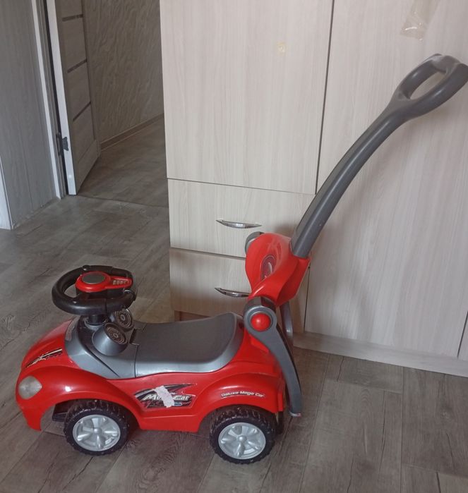 Продам толокар машину