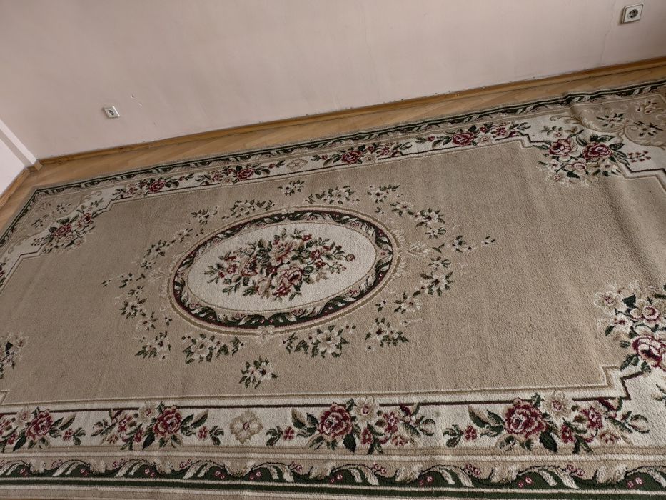 Ковер б/у размер 2х4 метра