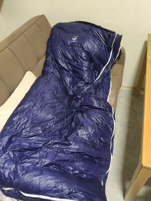 Пуховый спальный мешок