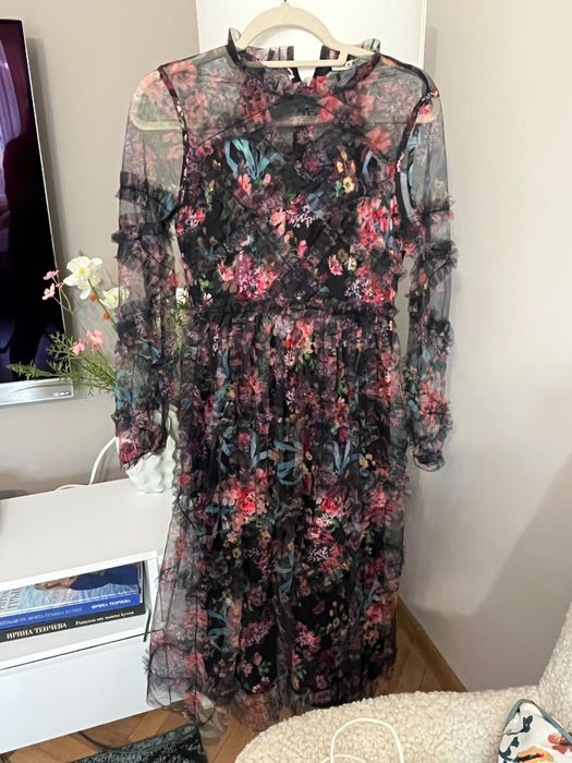 Тюлена рокля с флорален принт