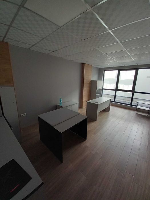 Дава се под наем Офис в Бургас, Изгрев - 40 кв.м за 140 € - Снимка #1