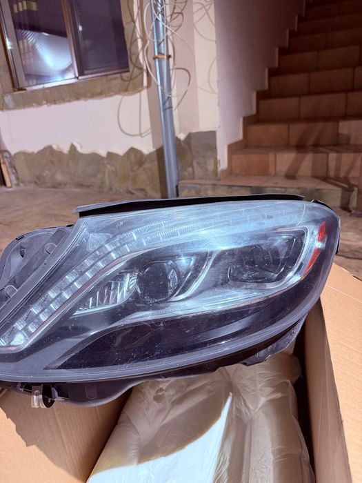 Продавам фарове, стопове и други за Mercedes S class 2015 w222