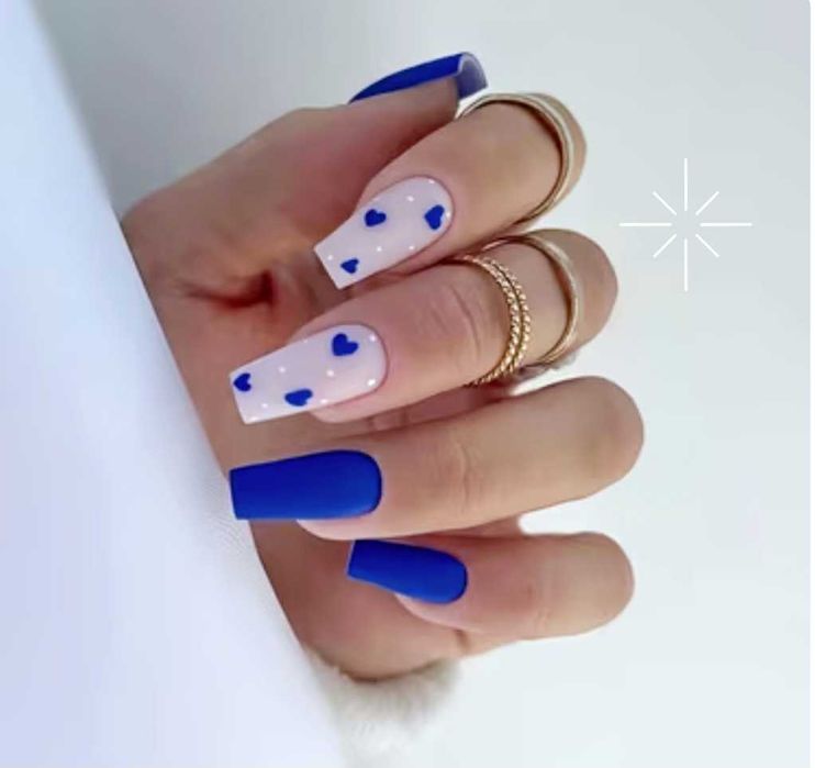 Tehnician unghii gel/GRATUIT