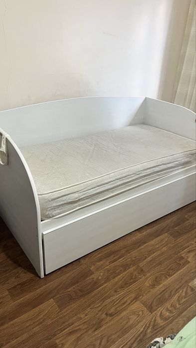 Продам детскую кровать