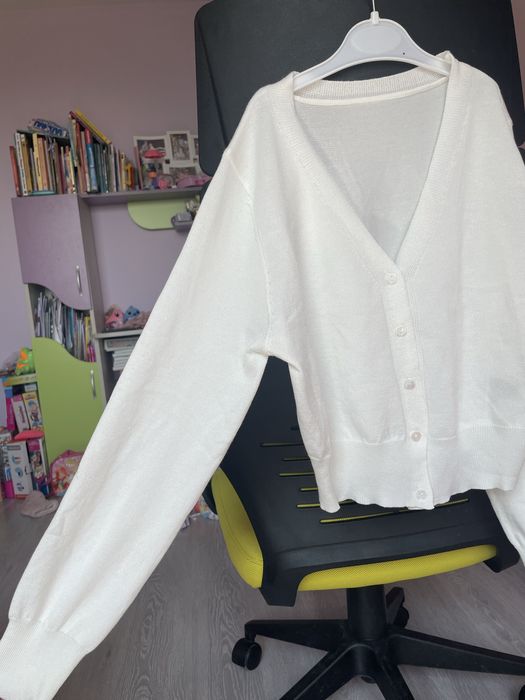 Нова Дамска жилетка от финно плетиво