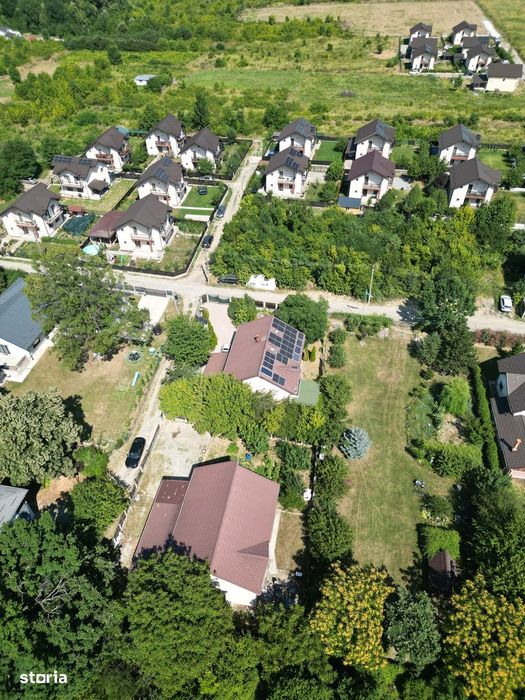 Casa cu garaj, 254 mp, teren 610 mp, zona Visan