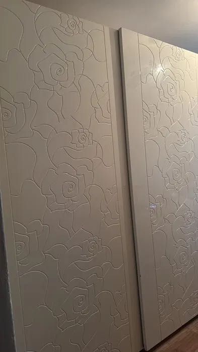 Белый шкаф глянцевый