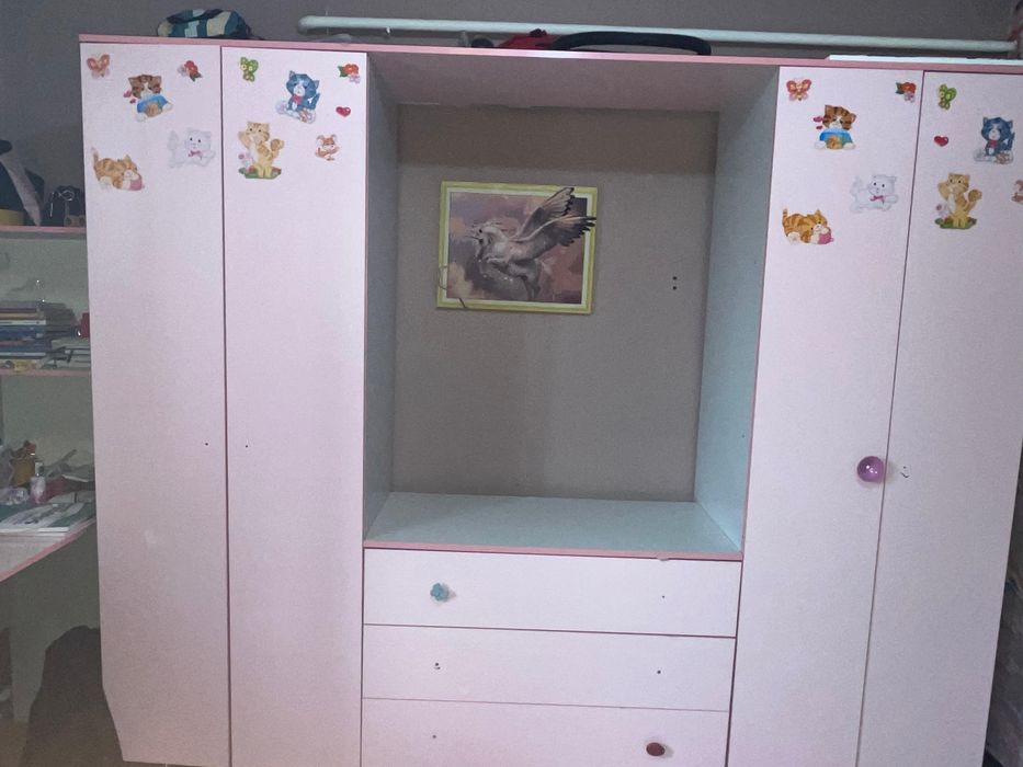 Срочно продам комплект мебели для детской комнаты