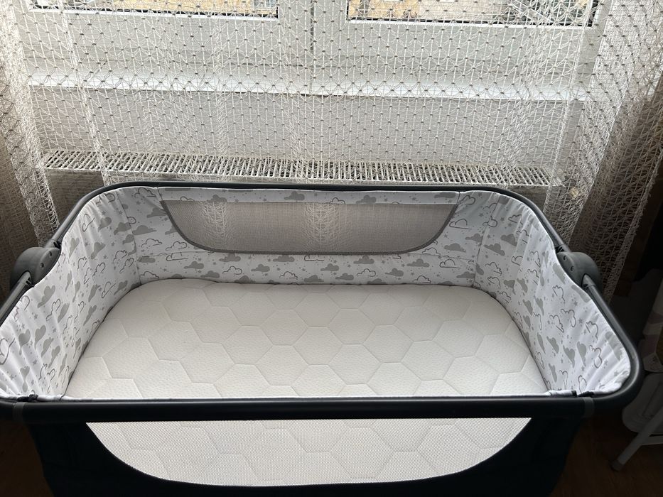 Patut  bebe in stare foarte buna