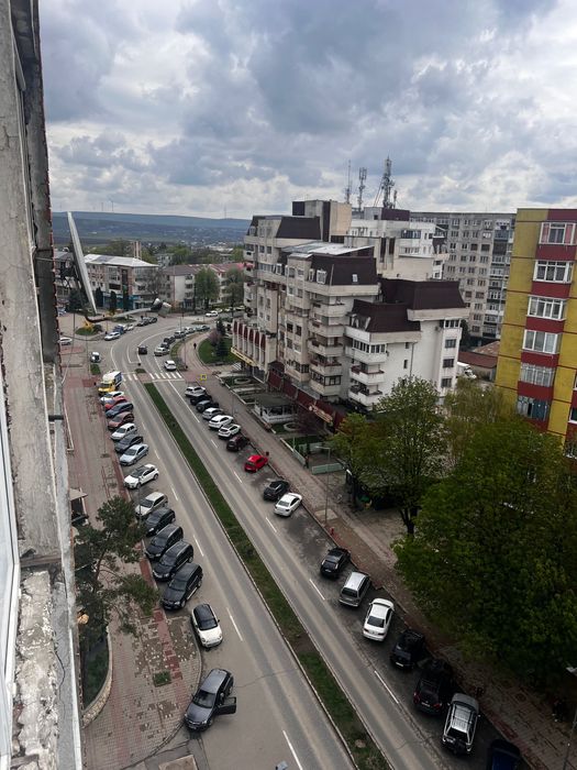 Vand apartament cu 2 camere zona deal