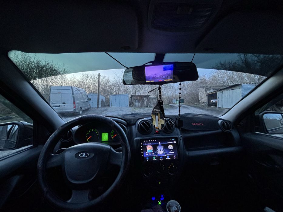 Гранта лифтбек 8клап