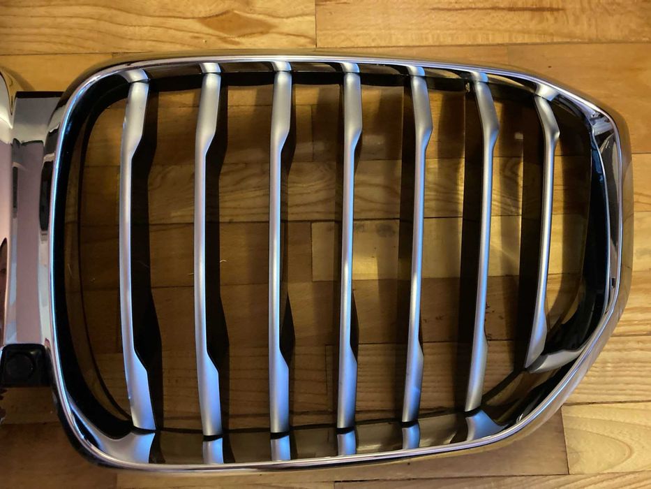 Продавам оригинална решетка BMW X5 G20