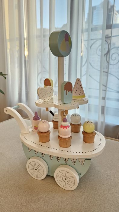 Дървен щанд за сладолед Jabadabado