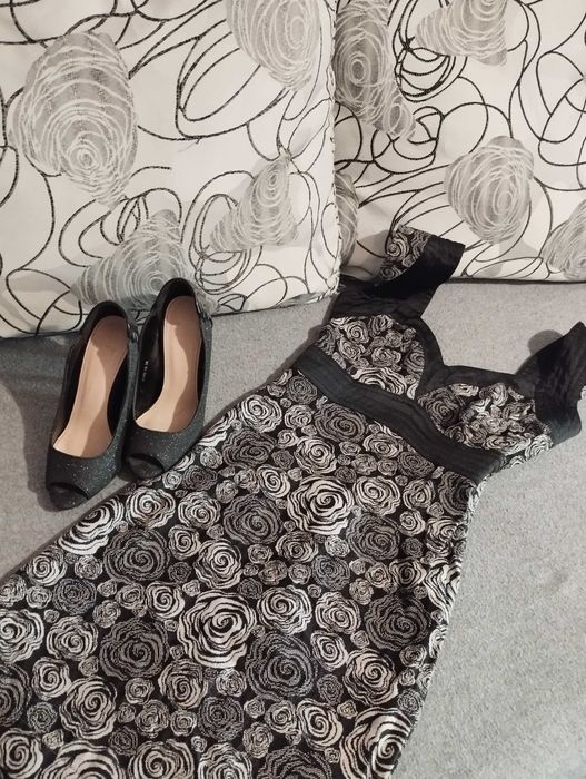 Нова рокля XS/S еластична материя