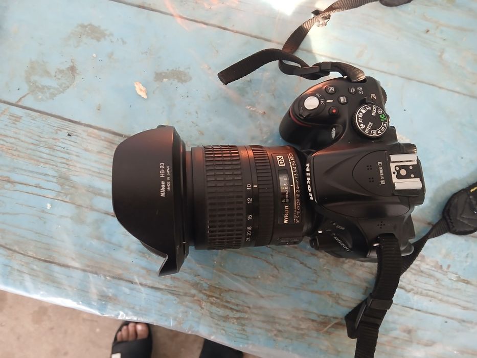 Nikon D5200 sotiladi