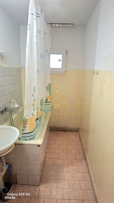 Vind apartament 3 camere Calea Manastur.