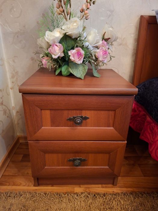 Тумбочки прикроватные