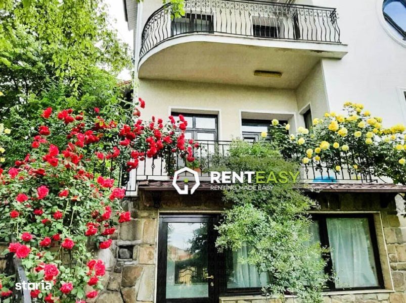 Apartament cu trei camere situat in zona  Copou la vila