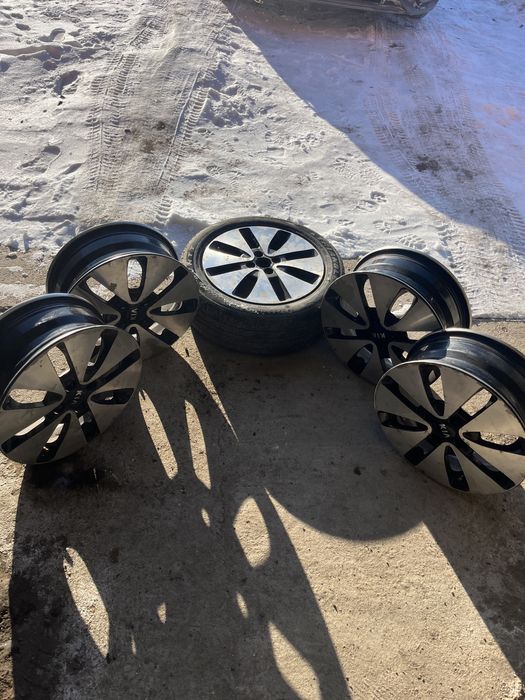 Титанка киа хорошом состояние.    …………………………………………