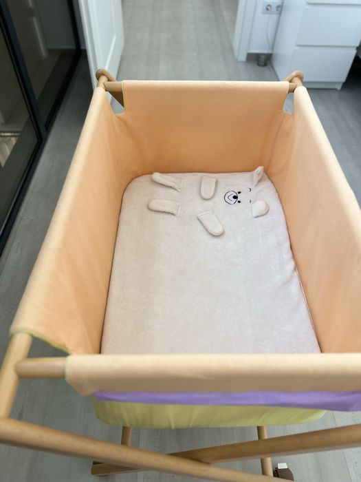 Vând pătuț de bebe pe roți - Mobilitate și confort pentru micuțul tău + cadou scaun de masina
