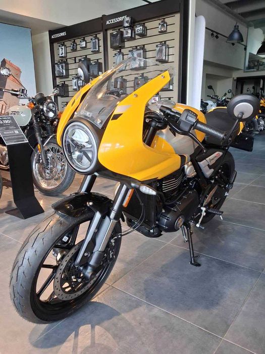 Motocicleta Triumph Thruxton 400 2026 | Finantare rapida