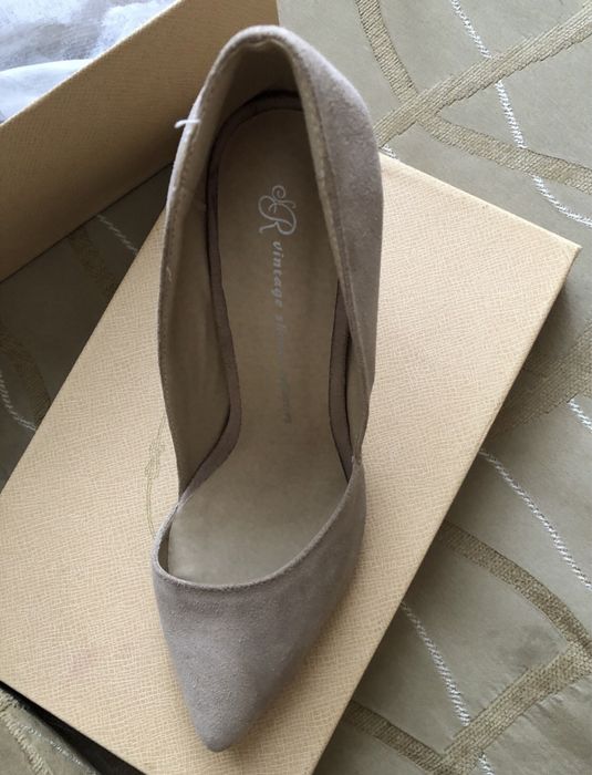 Бежевые туфли 38р