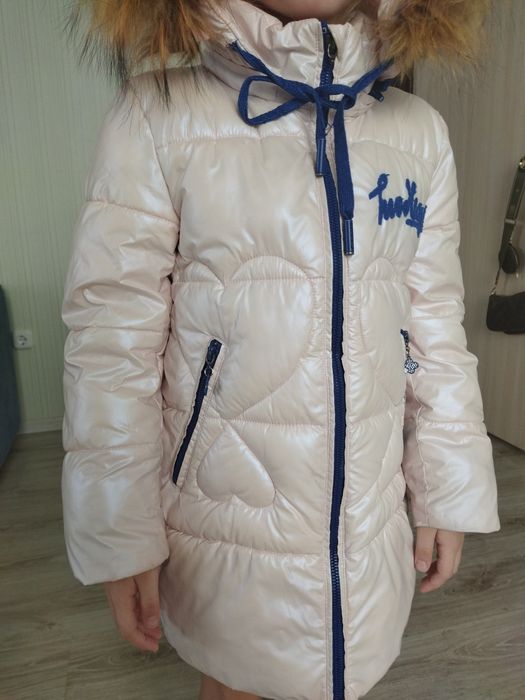 Продам детскую куртку р.116