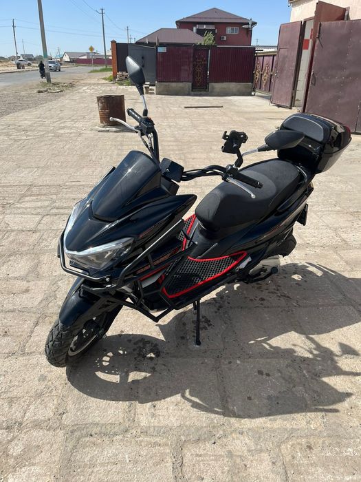 Мопед - Скутер maxi