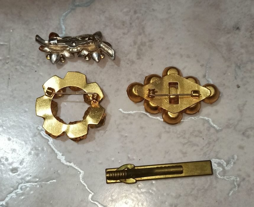 Продам броши ссср