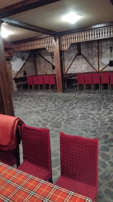 Дава се под наем Заведение в Кюстендил, Център - 330 кв.м за 1275 € - Снимка #3