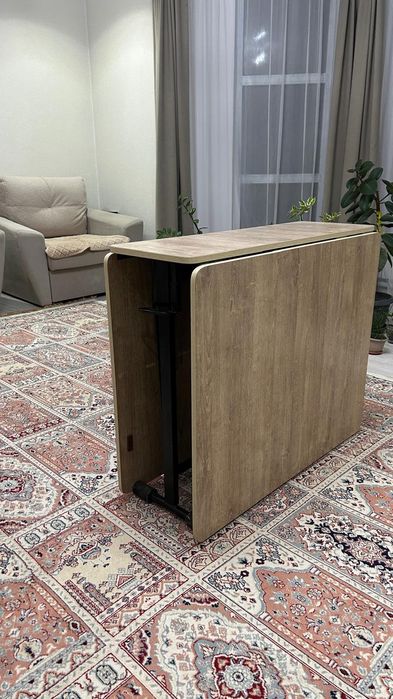 Продаётся раскладной стол